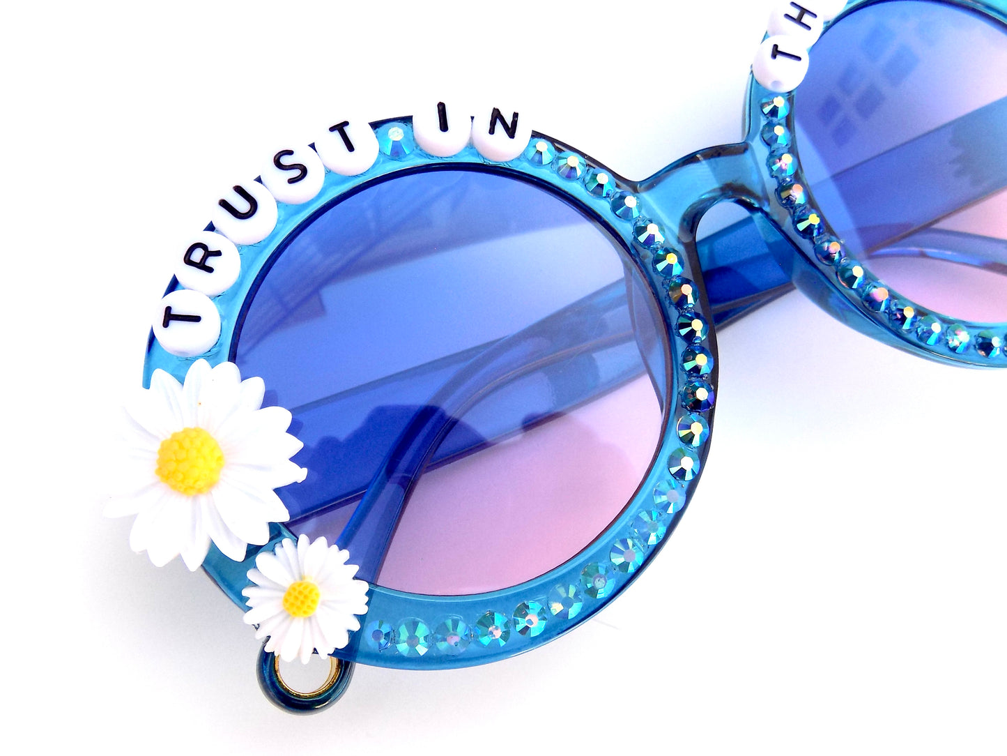 King Gizzard TRUST IN THE RIVER round sunnies