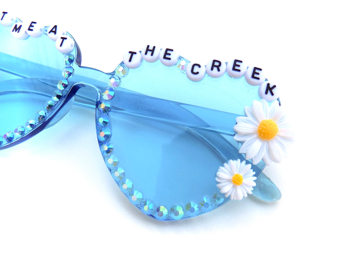 Billy Strings MEET ME AT THE CREEK heart-shaped sunnies