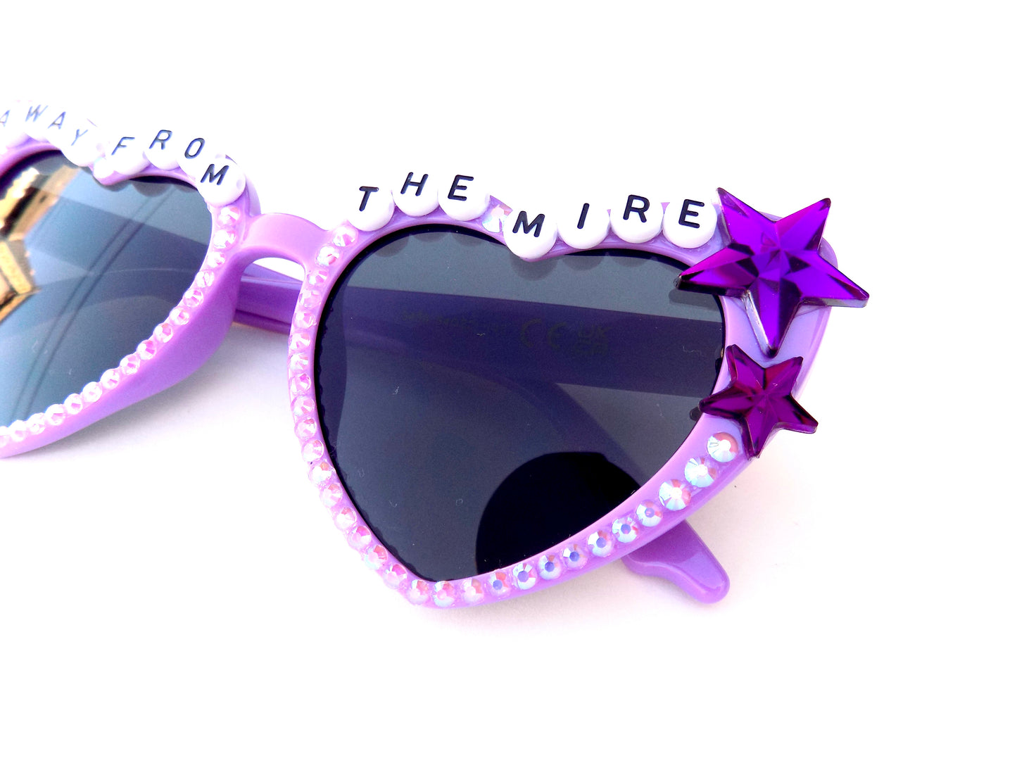 Billy Strings AWAY FROM THE MIRE cat-eye heart shaped sunnies