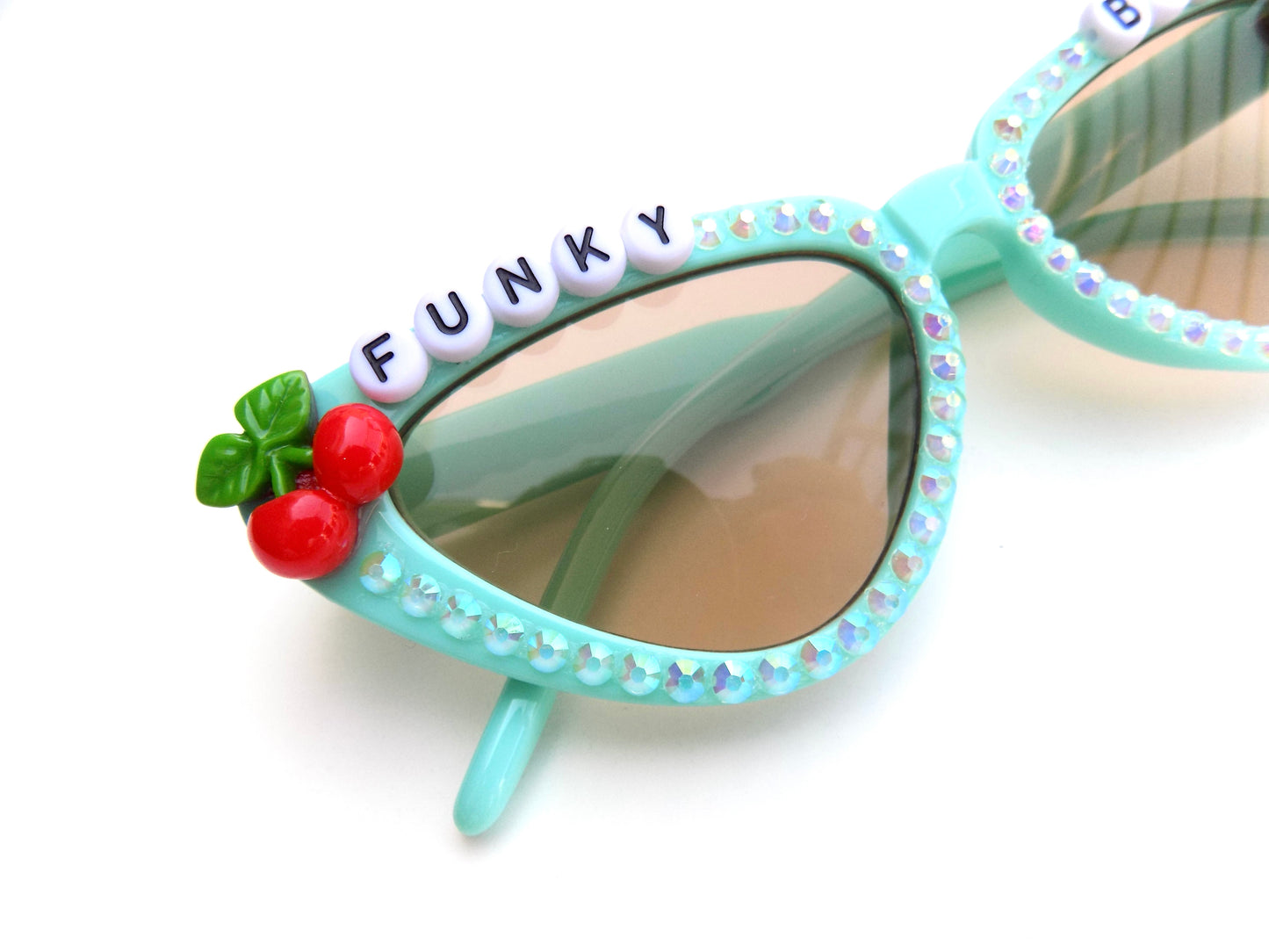 More Colors! Phish FUNKY BITCH cat-eye sunnies