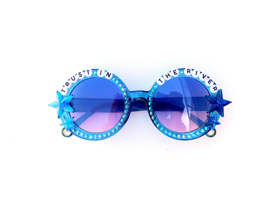 King Gizzard and the Lizard Wizard TRUST IN THE RIVER round blue sunnies