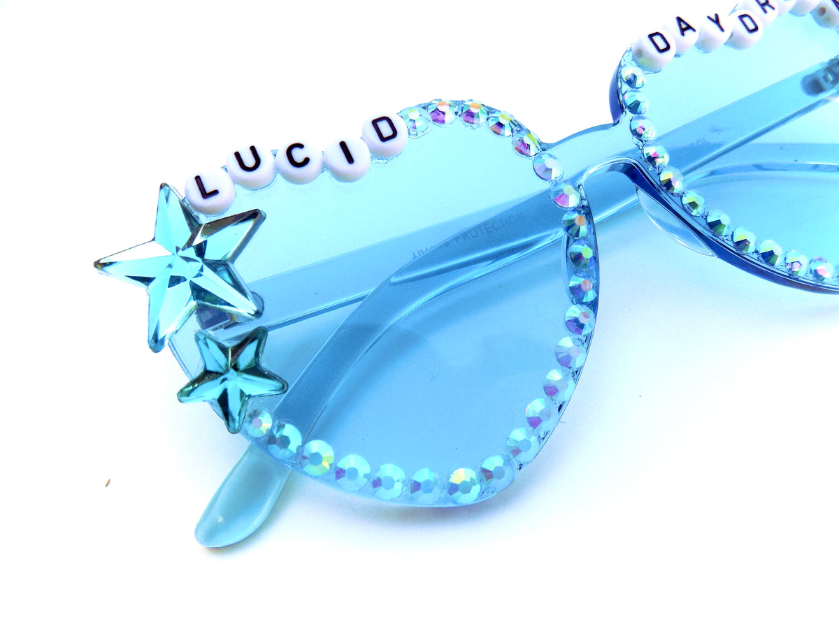Billy Strings LUCID DAYDREAM blue heart-shaped sunnies
